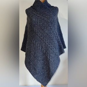 Inis Crafts Sweater Cape Poncho Shawl 100% Merino Wool Gray S/M Ireland VGUC